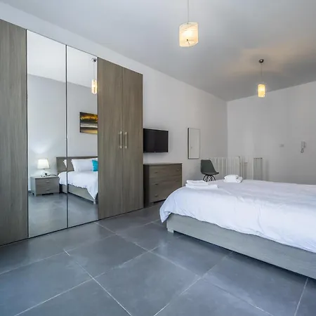 Duplex House In The Heart Of St Julians By Sf Homes Vakantiehuis *
