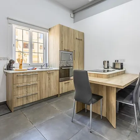 Private Duplex In The Heart Of St Julians * Saint Julian's